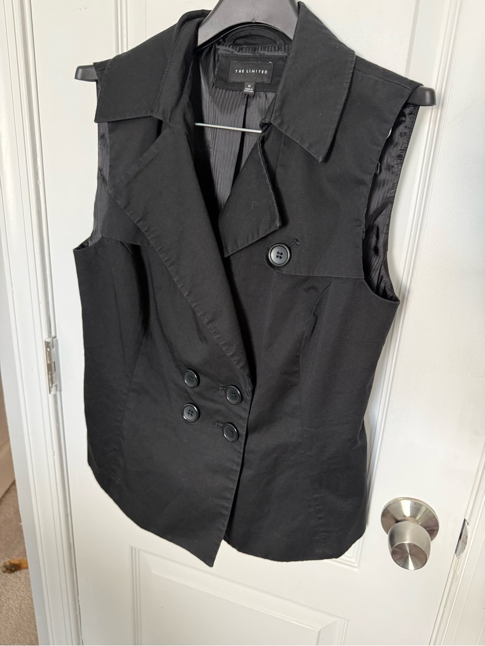 The Limited Black Sleeveless Double-Breasted Vest - Picture 4 of 9